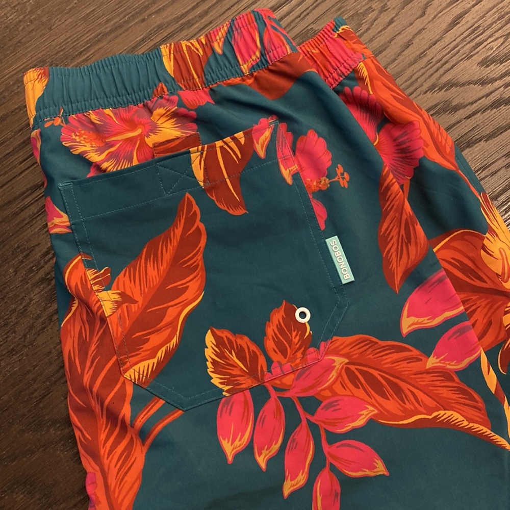 Bonobos Walmea floral print swim trunks - Picture 4 of 5